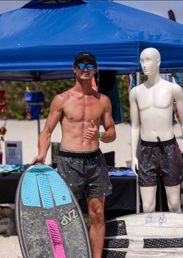 ET at the Spring Fling Skim Jam booth at Nokomis Beach
